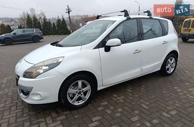 Мінівен Renault Scenic 2011 в Чернівцях