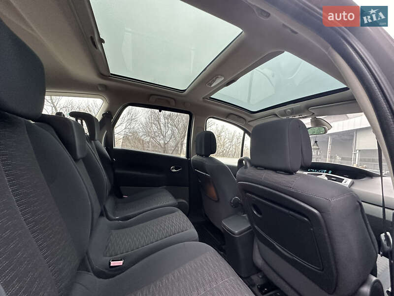 Минивэн Renault Scenic 2007 в Киеве