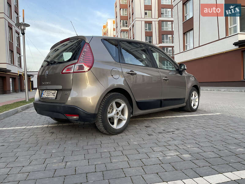 Мінівен Renault Scenic 2009 в Івано-Франківську