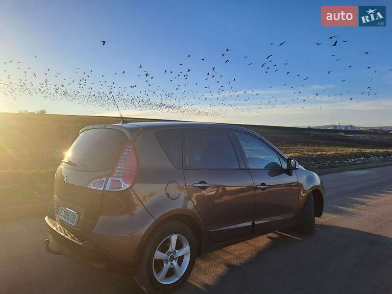 Минивэн Renault Scenic 2011 в Черновцах