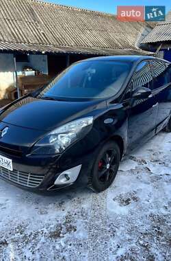 Мінівен Renault Scenic 2010 в Іваничах