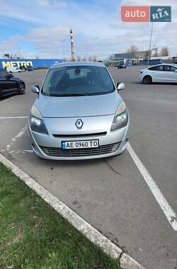 Мінівен Renault Scenic 2009 в Дніпрі