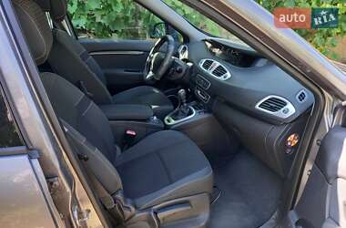 Минивэн Renault Scenic 2009 в 