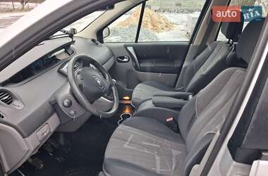 Мінівен Renault Scenic 2006 в Демидівці