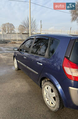 Минивэн Renault Scenic 2004 в 