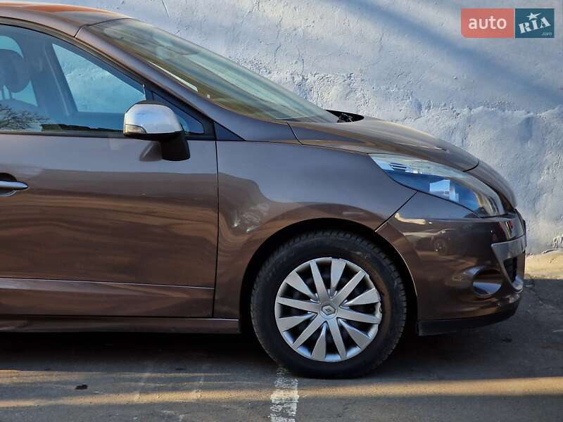 Минивэн Renault Scenic 2010 в Одессе