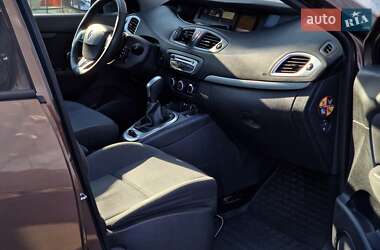 Минивэн Renault Scenic 2010 в 