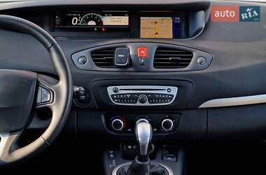 Минивэн Renault Scenic 2010 в 