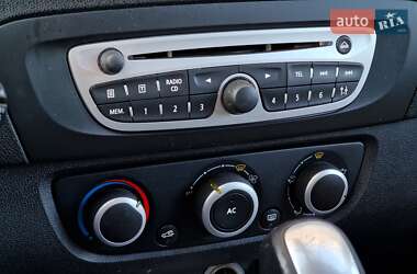 Минивэн Renault Scenic 2010 в 