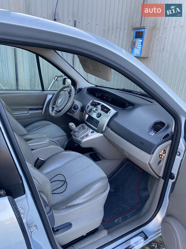 Минивэн Renault Scenic 2004 в Жидачове