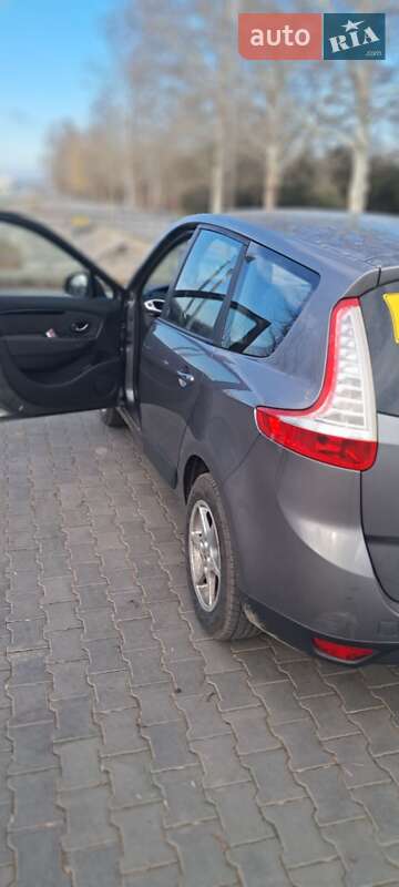 Минивэн Renault Scenic 2012 в Измаиле