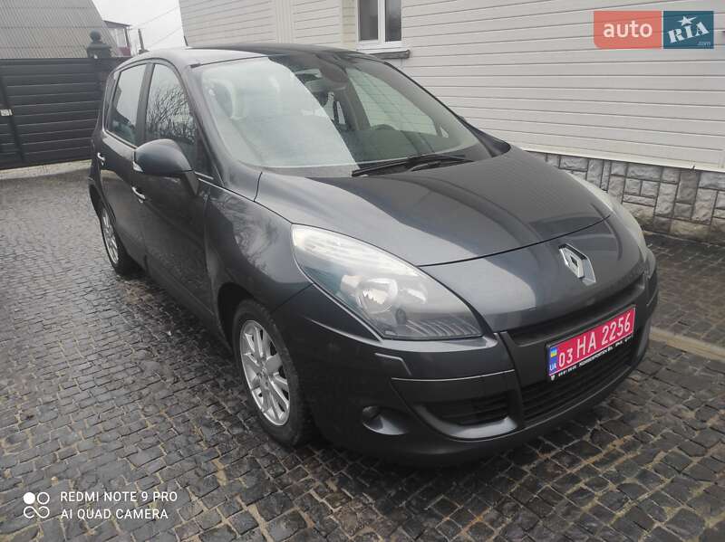 Мінівен Renault Scenic 2010 в Рівному