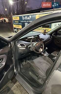 Минивэн Renault Scenic 2011 в 