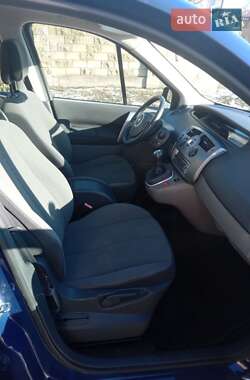 Минивэн Renault Scenic 2009 в 