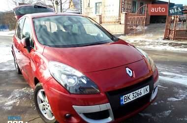 Мінівен Renault Scenic 2010 в Рівному