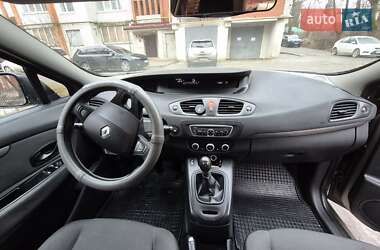 Минивэн Renault Scenic 2009 в 