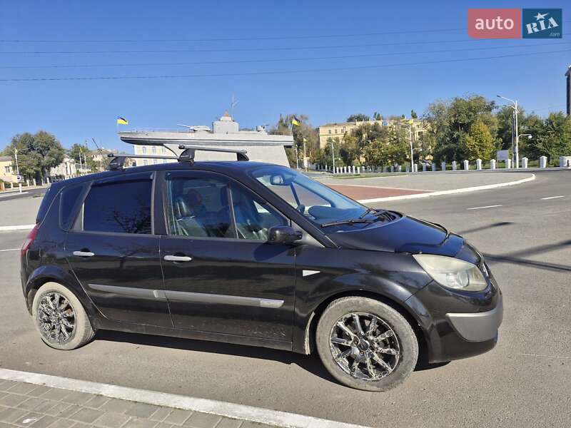 Минивэн Renault Scenic 2004 в 