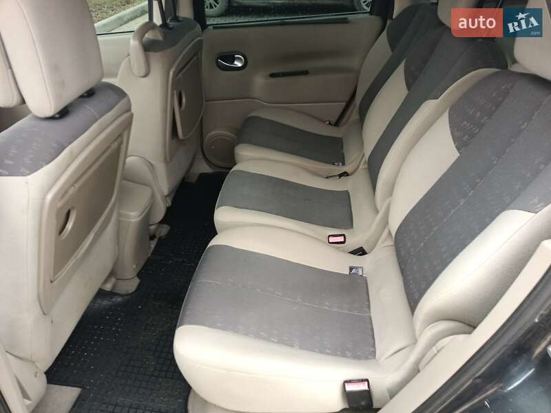 Мінівен Renault Scenic 2005 в Ланівці
