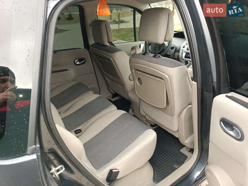 Мінівен Renault Scenic 2005 в Ланівці