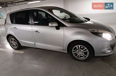 Минивэн Renault Scenic 2011 в Львове