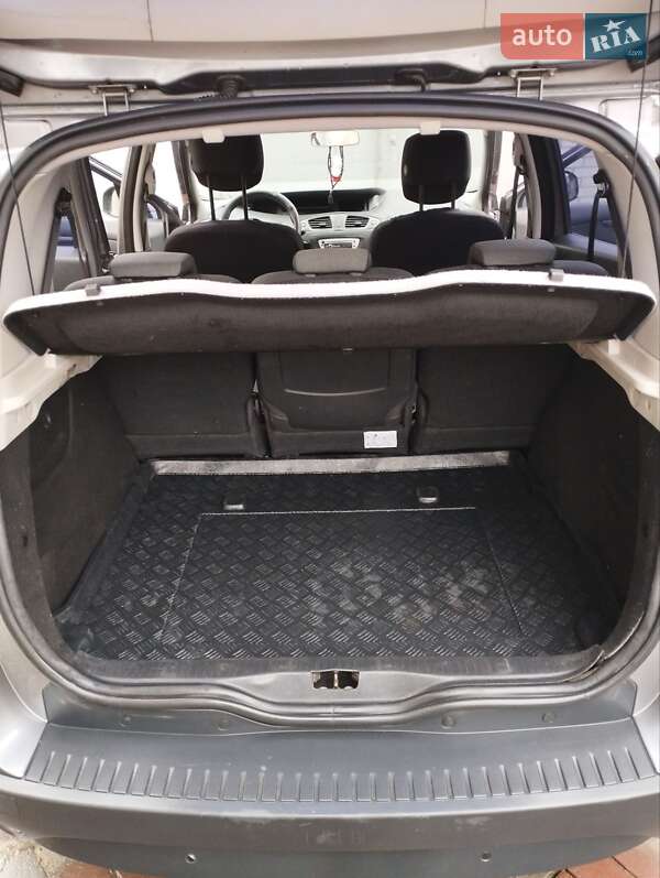 Минивэн Renault Scenic 2013 в Василькове