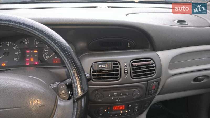 Минивэн Renault Scenic 2001 в Житомире