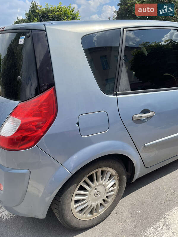 Минивэн Renault Scenic 2007 в Калиновке