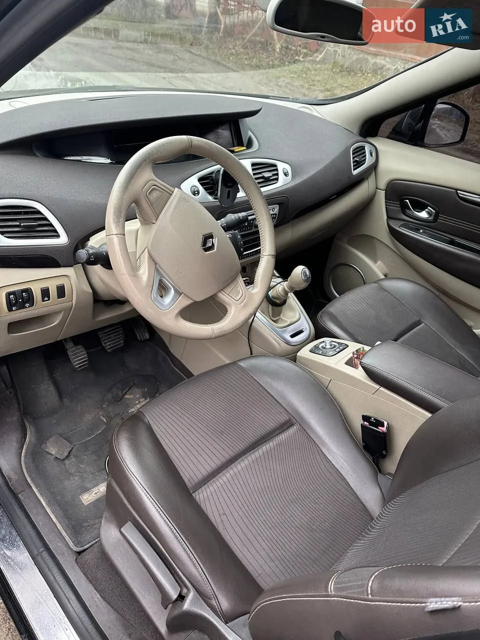 2010 Renault Scenic - мініатюра 15