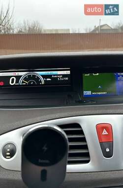 Минивэн Renault Scenic 2010 в 