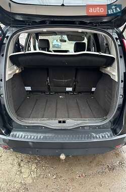 Минивэн Renault Scenic 2010 в 