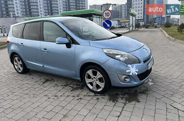 Минивэн Renault Scenic 2011 в Ивано-Франковске