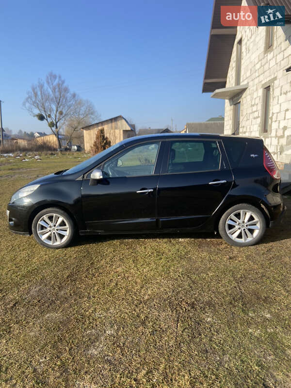 Минивэн Renault Scenic 2010 в Жовкве