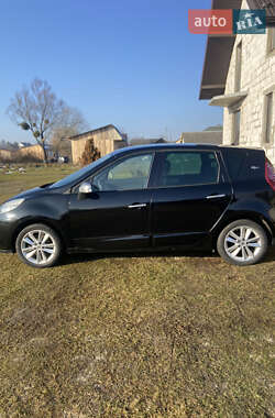 Минивэн Renault Scenic 2010 в 