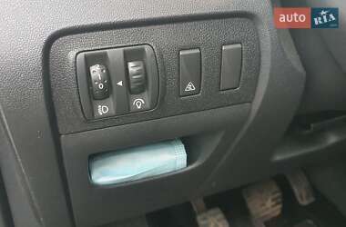 Минивэн Renault Scenic 2011 в 