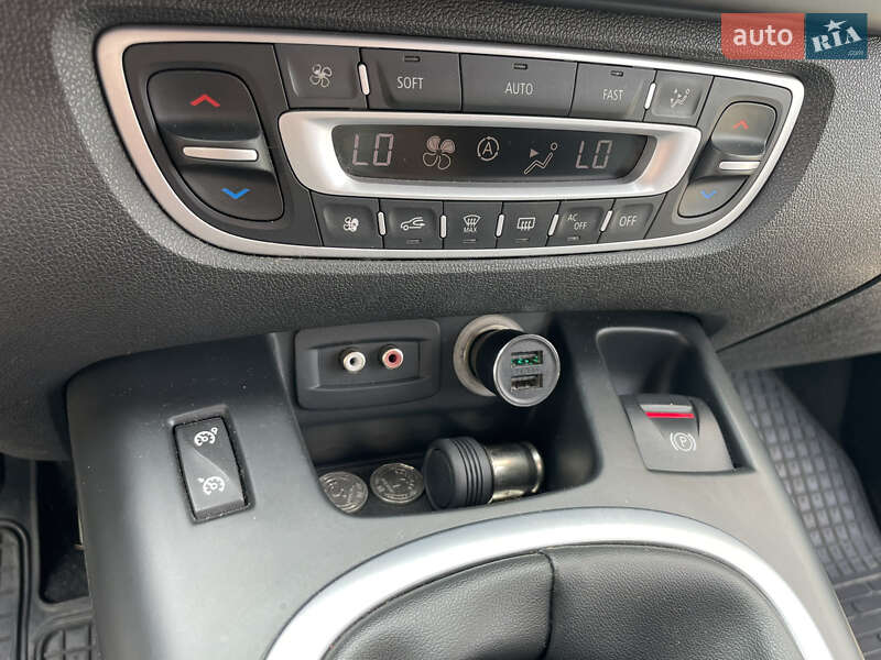 Минивэн Renault Scenic 2011 в Харькове