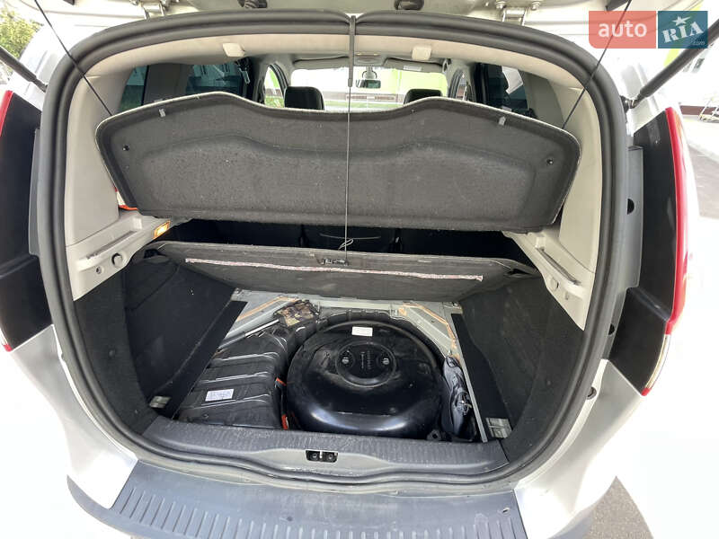 Минивэн Renault Scenic 2011 в Харькове