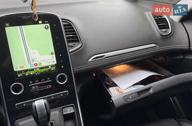 Минивэн Renault Scenic 2017 в 