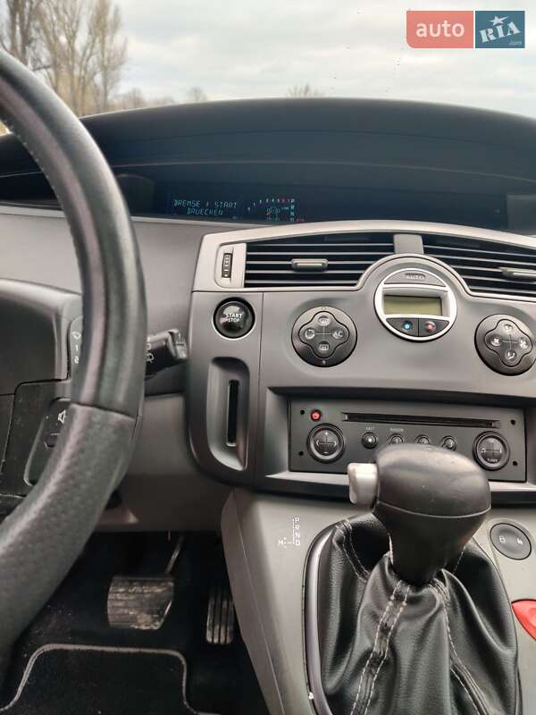 Минивэн Renault Scenic 2005 в Виннице