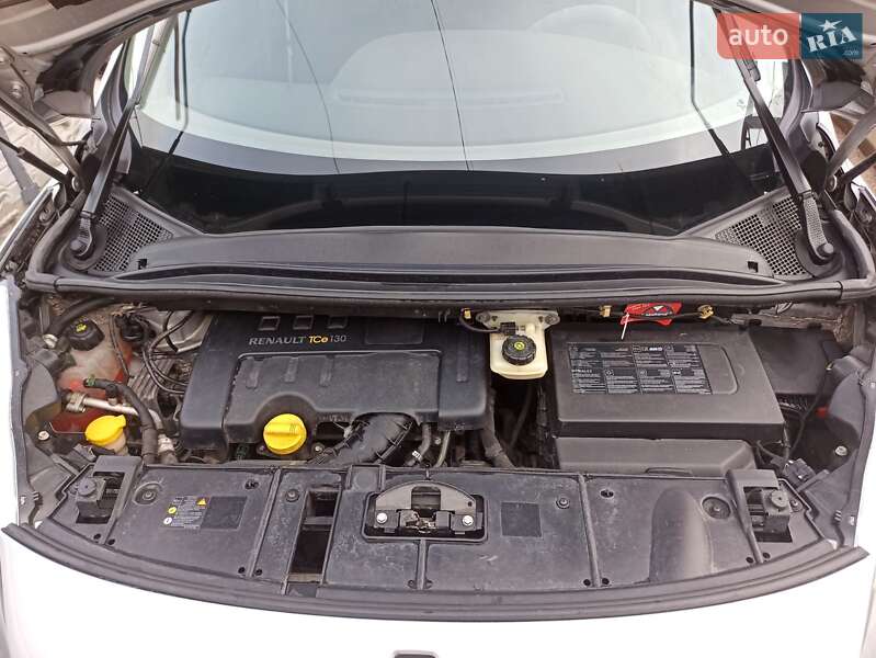 Минивэн Renault Scenic 2011 в Мироновке