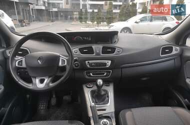 Мінівен Renault Scenic 2015 в Києві