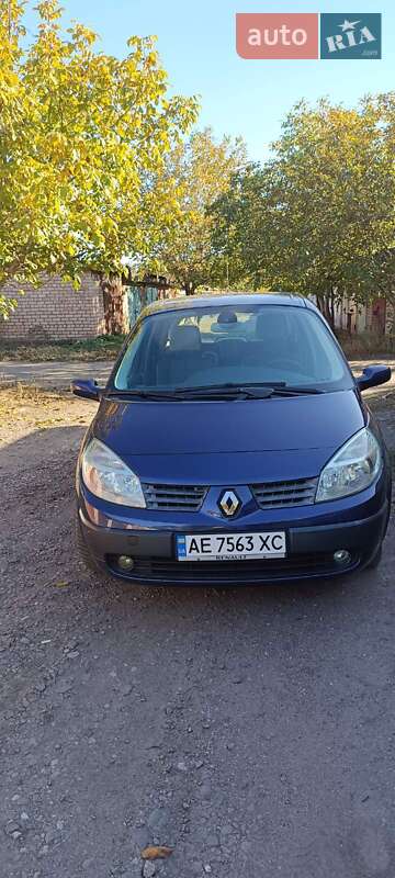 Минивэн Renault Scenic 2004 в 
