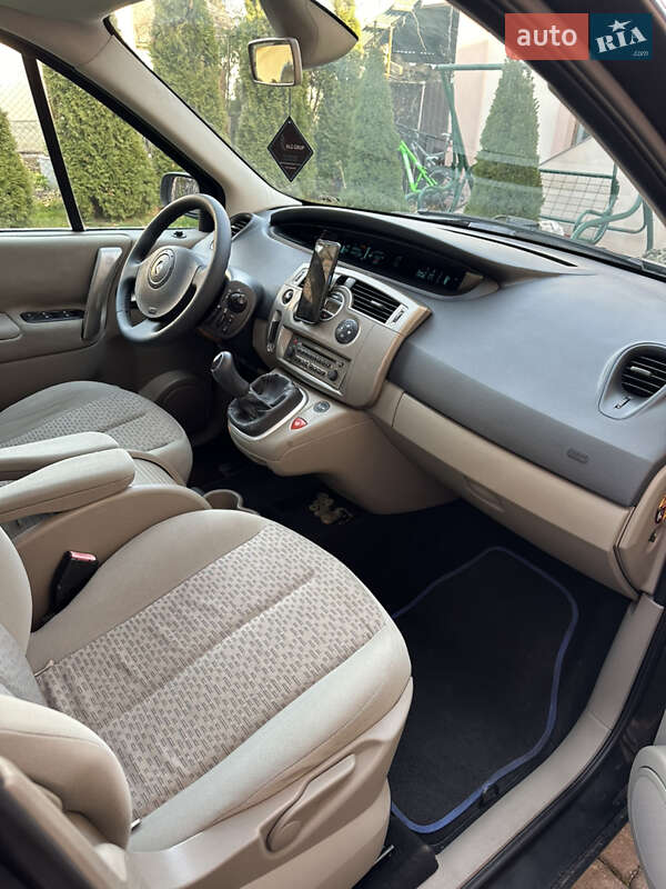 Минивэн Renault Scenic 2006 в Луцке