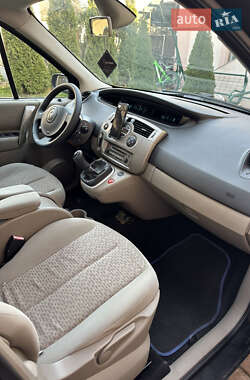 Минивэн Renault Scenic 2006 в 