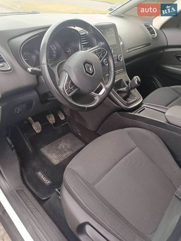 Мінівен Renault Scenic 2016 в Радивиліві
