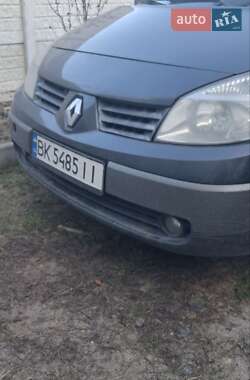 Минивэн Renault Scenic 2005 в Вараше