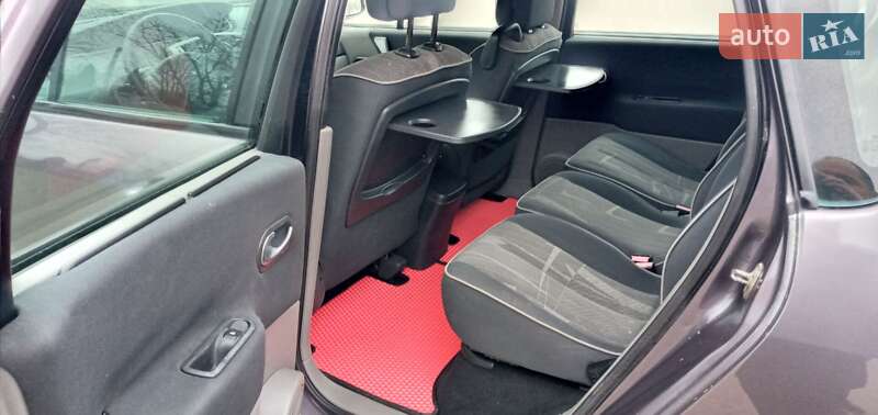 Минивэн Renault Scenic 2004 в Черновцах