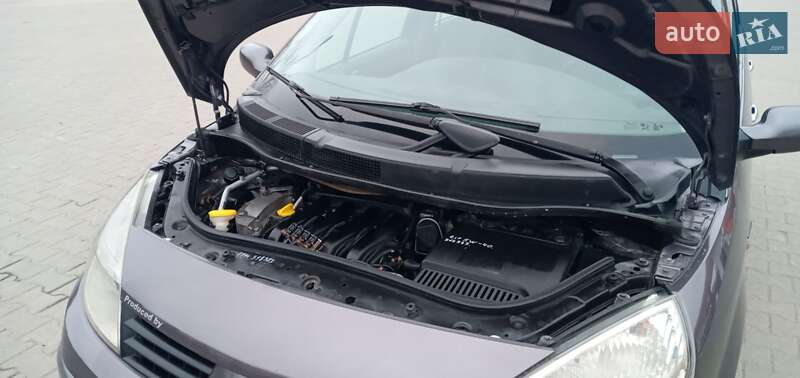 Минивэн Renault Scenic 2004 в Черновцах
