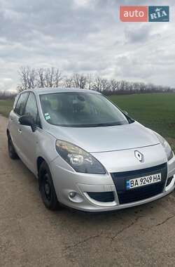 Минивэн Renault Scenic 2011 в Кривом Роге