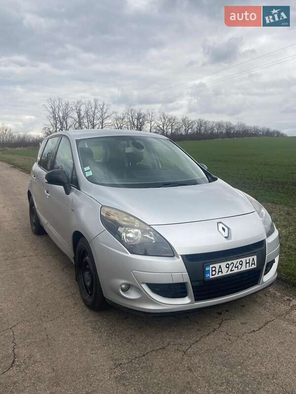 Минивэн Renault Scenic 2011 в Кривом Роге