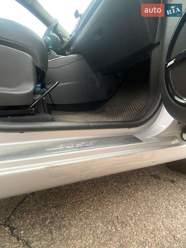 Минивэн Renault Scenic 2011 в Кривом Роге